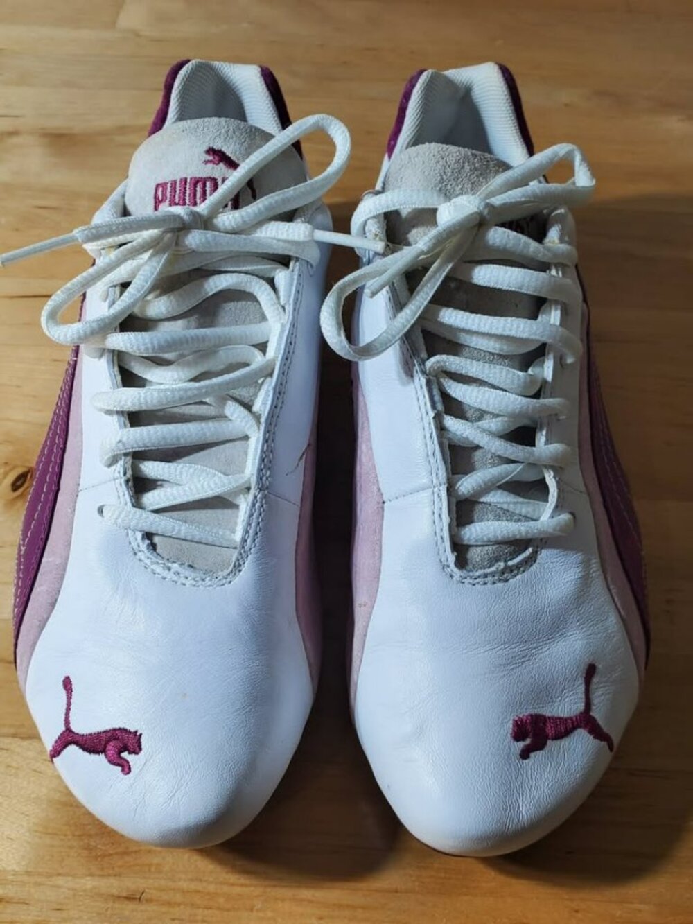 vintage Puma | Y2K white leather sporty flat sole sneakers | Women's 9